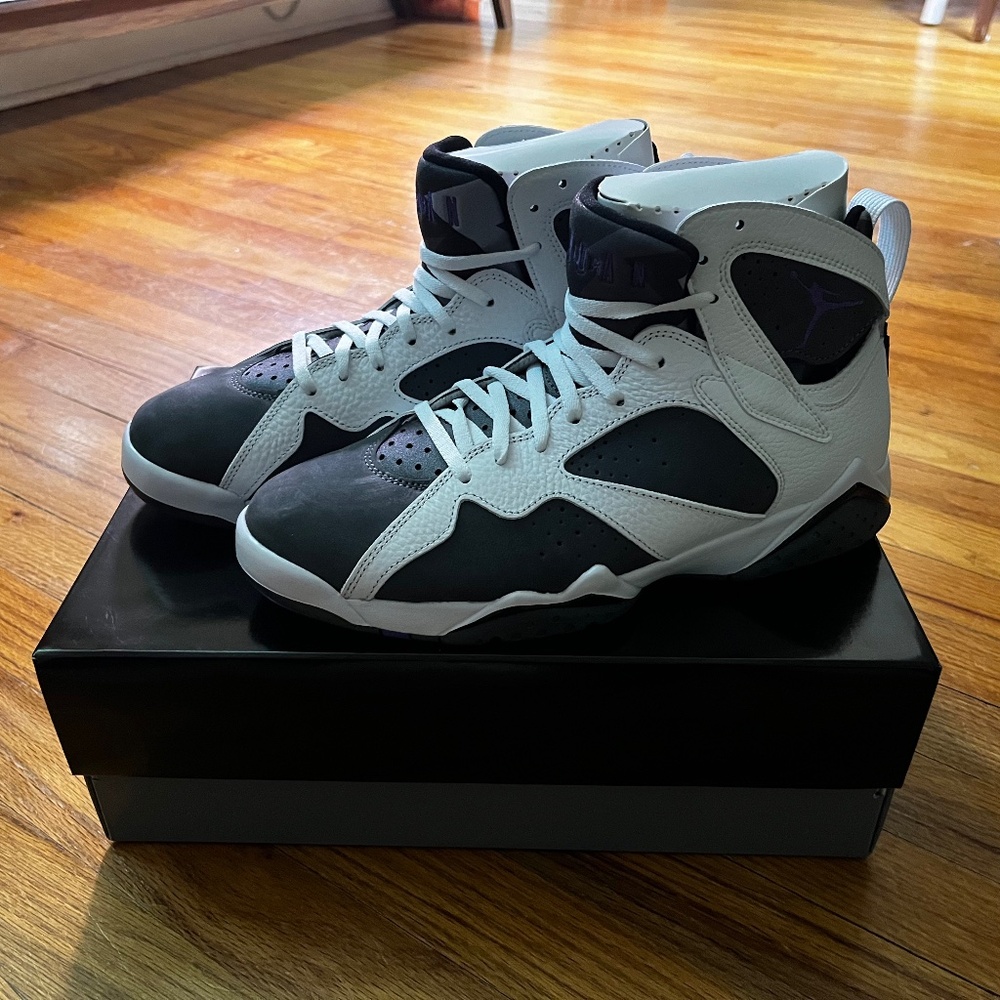 New in Box, Jordan 7 Retro "Flint" Mens size  9.5